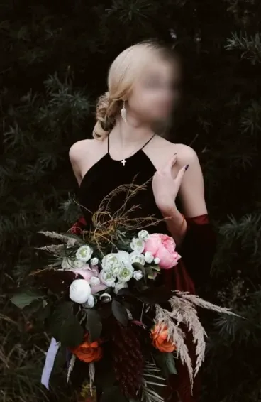 Angela, 26