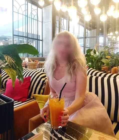 Anna, 38