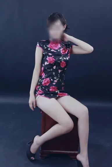 Aya, 32