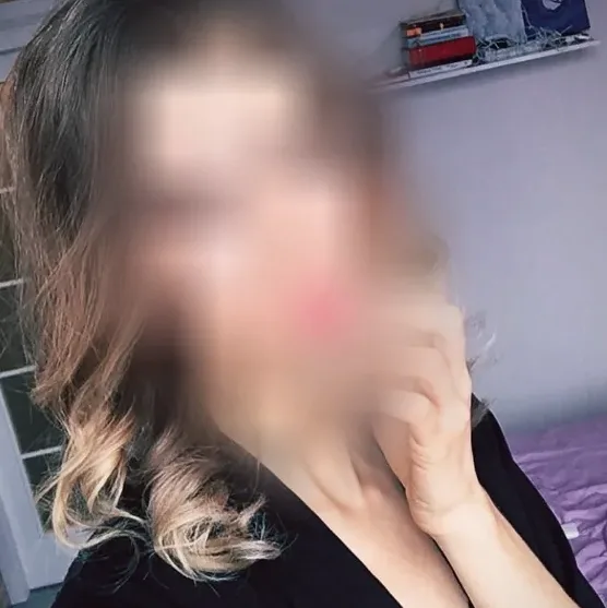 Carlijn, 32