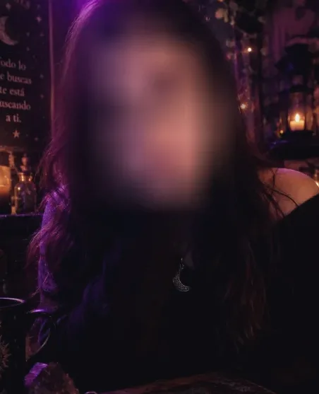 Cynthia, 33