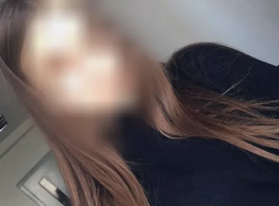 Demi, 24