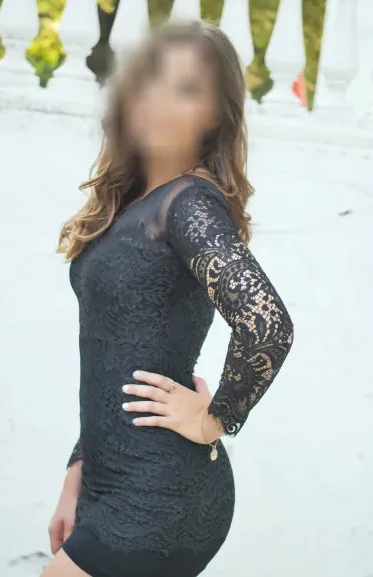 Elin, 28