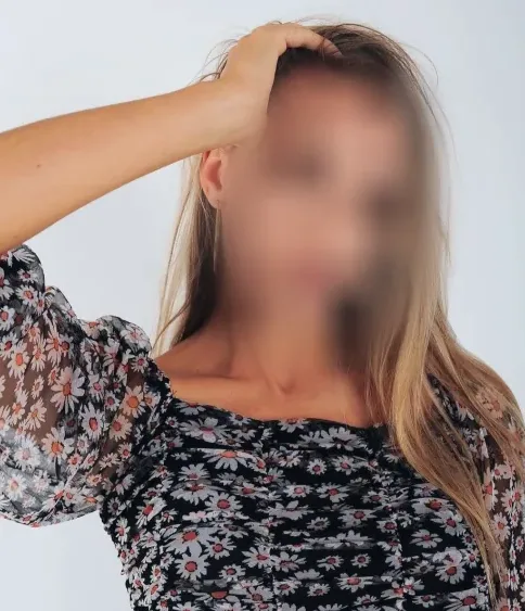 Isabella, 39