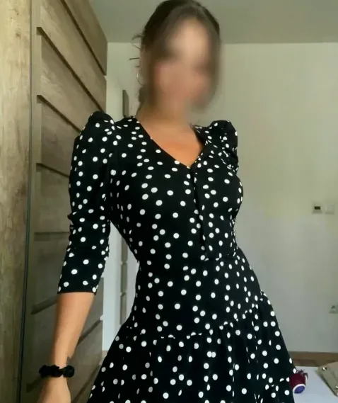 Lois, 32