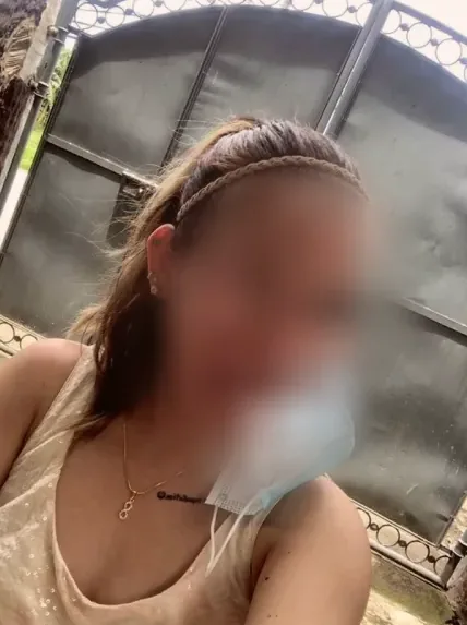 Lynn, 37