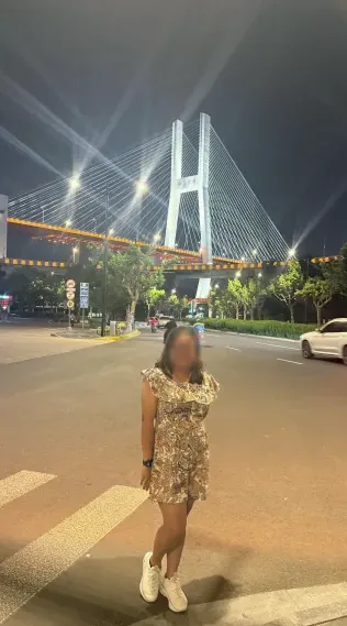 Mila, 34
