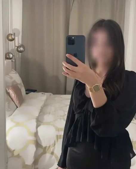 Nadia, 21