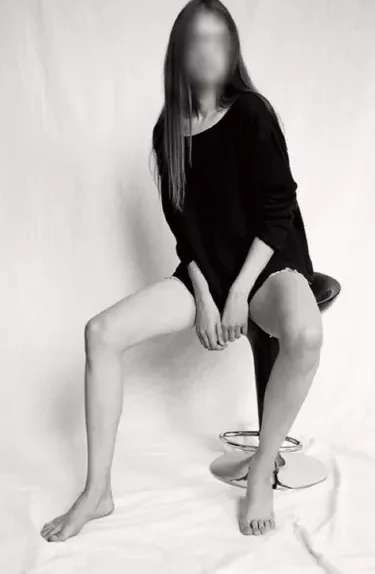 Naima, 28