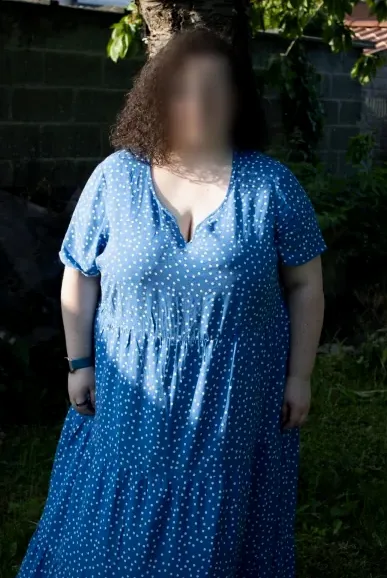 Nikki, 22
