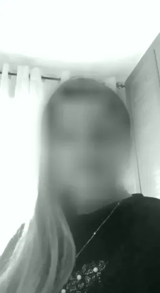 Nina, 40