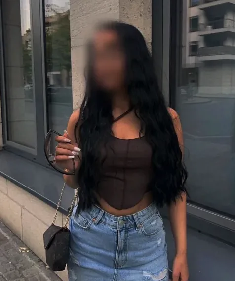 Norah, 19